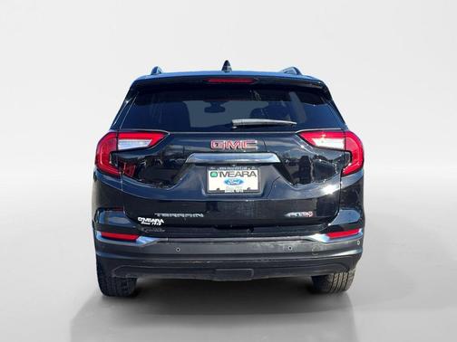 2022 GMC Terrain AT4