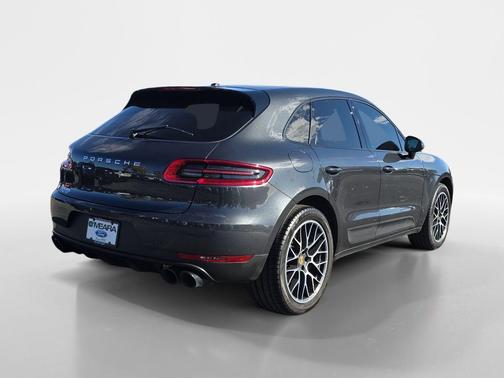 2018 Porsche Macan Sport Edition