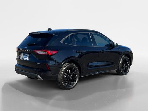 2026 Ford Escape ST-Line Elite