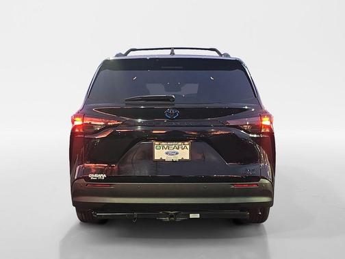 2024 Toyota Sienna Woodland Edition