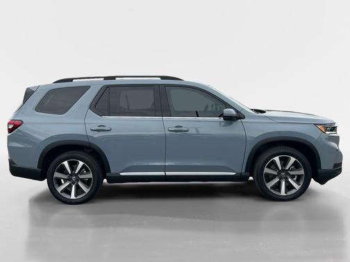 Sonic Gray Pearl 2023 Honda Pilot Touring