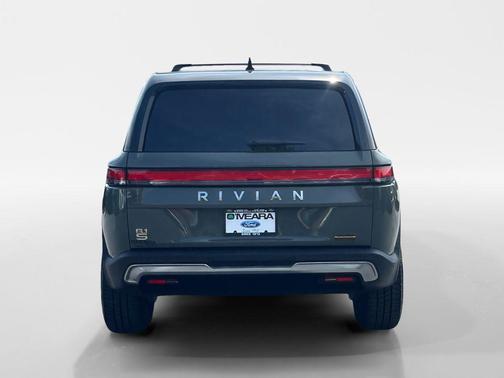 Forest Green 2022 Rivian R1S Launch Edition