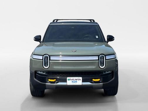 Forest Green 2022 Rivian R1S Launch Edition