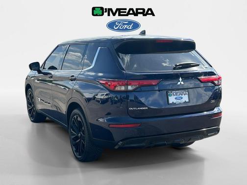 2023 Mitsubishi Outlander SE