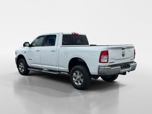 Bright White Clearcoat 2022 RAM 2500 Big Horn