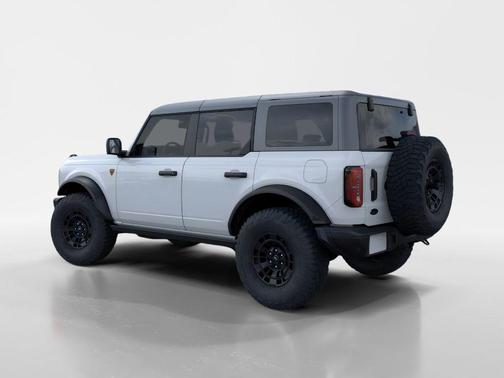 Oxford White 2026 Ford Bronco Badlands