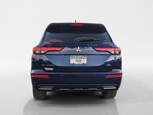 2023 Mitsubishi Outlander SE