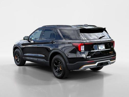 Agate Black Metallic 2026 Ford Explorer Tremor