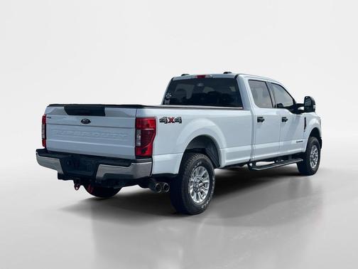 Oxford White 2022 Ford F-250 XLT