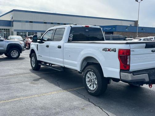 Oxford White 2022 Ford F-250 XLT