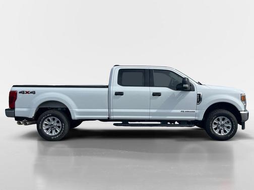 Oxford White 2022 Ford F-250 XLT