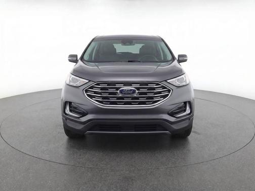 Gray Metallic 2023 Ford Edge Titanium