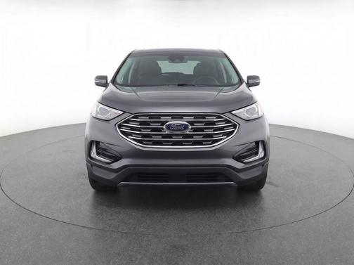 Gray Metallic 2023 Ford Edge Titanium