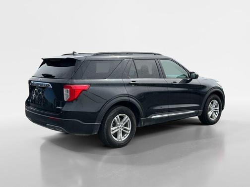 Agate Black Metallic 2022 Ford Explorer XLT