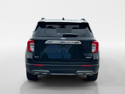Agate Black Metallic 2022 Ford Explorer XLT