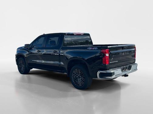 Black 2022 Chevrolet Silverado 1500 LT
