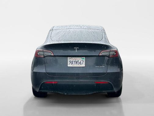 Midnight Silver Metallic 2022 Tesla Model Y Long Range
