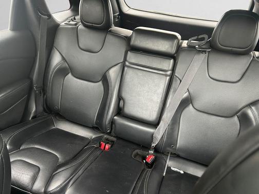 Velvet Red Pearlcoat 2019 Jeep Cherokee Limited