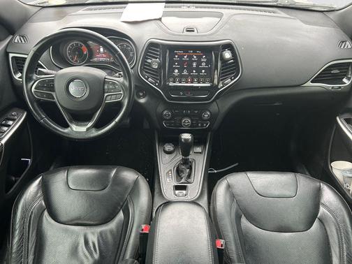 Velvet Red Pearlcoat 2019 Jeep Cherokee Limited