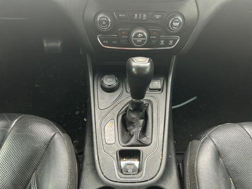 Velvet Red Pearlcoat 2019 Jeep Cherokee Limited