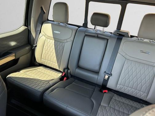Agate Black Metallic 2026 Ford F-450