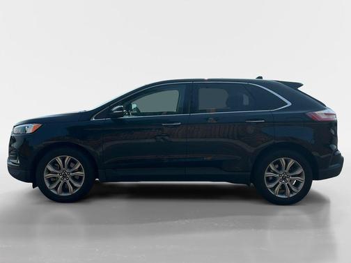 Black Metallic 2024 Ford Edge Titanium