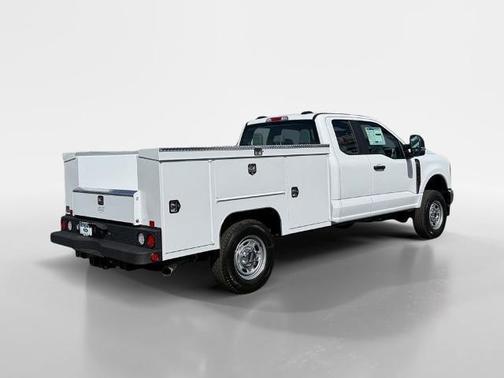 Oxford White 2026 Ford F-250 XL