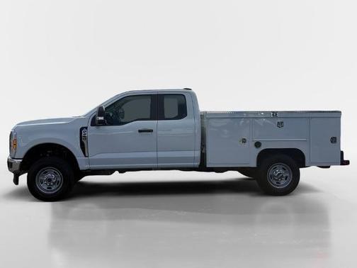 Oxford White 2026 Ford F-250 XL