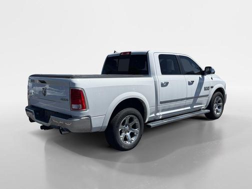 Bright White Clearcoat 2016 RAM 1500 Laramie