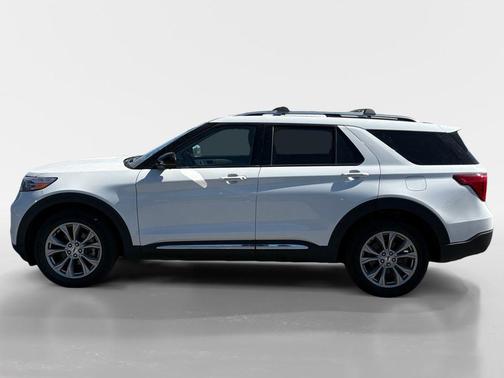 Oxford White 2023 Ford Explorer Limited