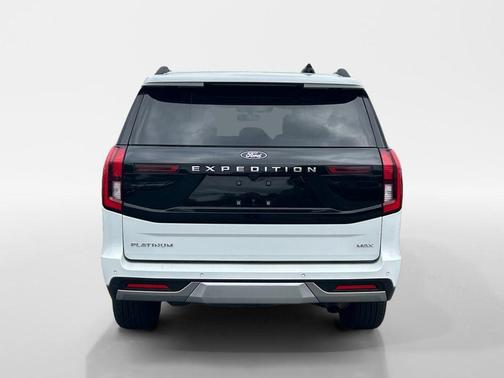 Oxford White 2025 Ford Expedition Max Platinum