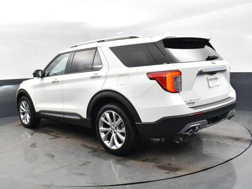 Photo 5 of 45 of 2021 Ford Explorer Platinum