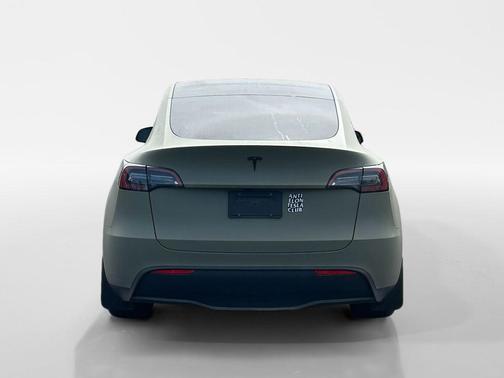 Black 2024 Tesla Model Y Long Range