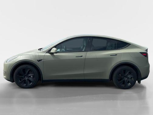 Black 2024 Tesla Model Y Long Range