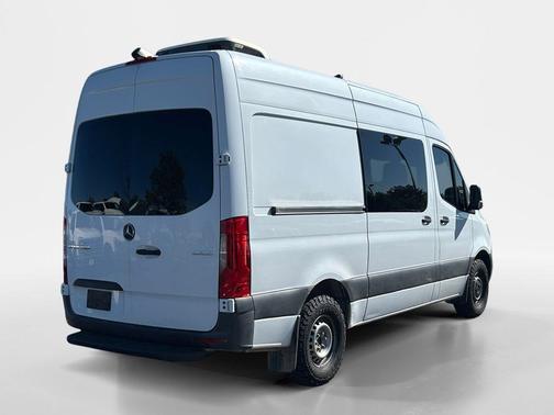SELECT 2019 Mercedes-Benz Sprinter 2500