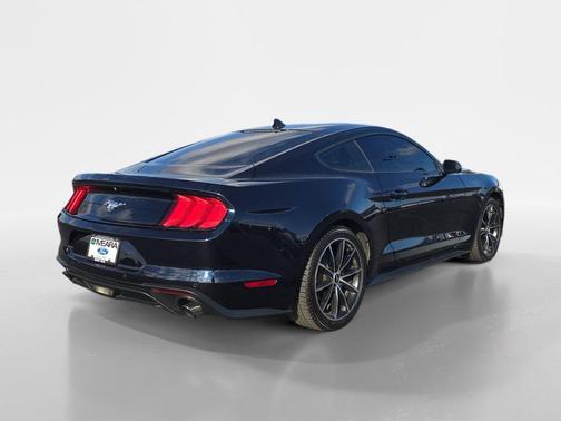 2021 Ford Mustang EcoBoost