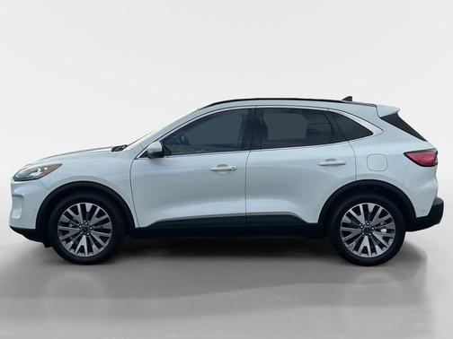 2020 Ford Escape Titanium Hybrid