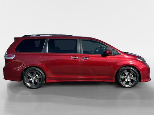 2015 Toyota Sienna SE
