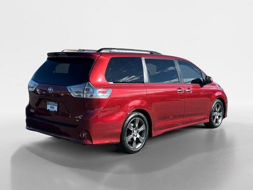 2015 Toyota Sienna SE
