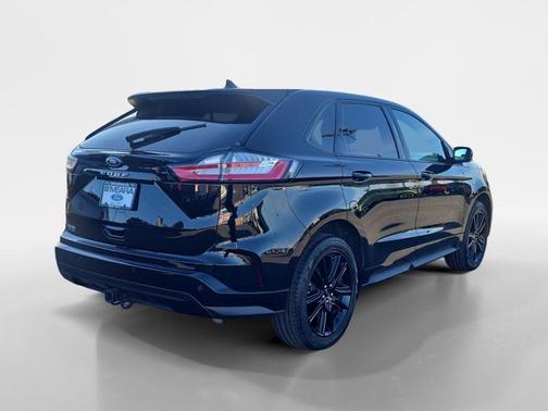 2022 Ford Edge ST Line