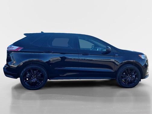 2022 Ford Edge ST Line