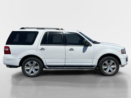 Oxford White 2015 Ford Expedition XLT