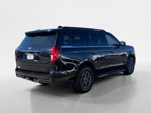 Black Metallic 2025 Ford Expedition Active