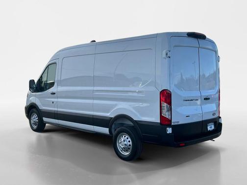 2026 Ford Transit-250 148 WB Medium Roof Cargo