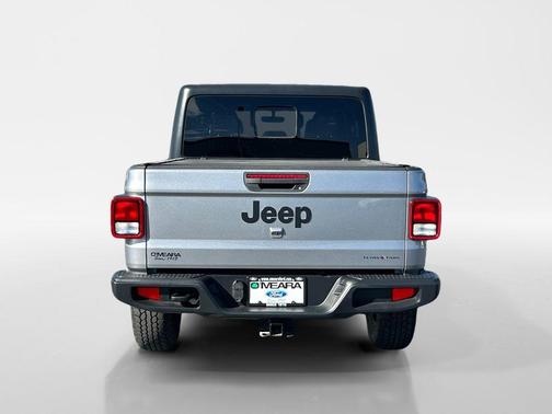Billet Silver Metallic Clearcoat 2021 Jeep Gladiator Sport