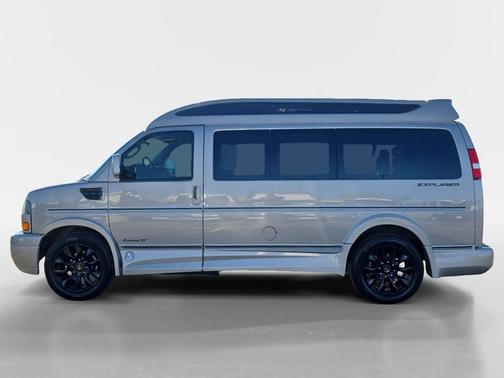 2023 GMC Savana 2500 Work Van