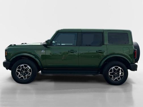 Eruption Green Metallic 2025 Ford Bronco Outer Banks
