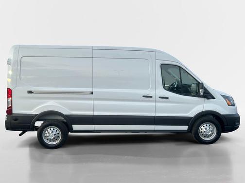 2026 Ford Transit-250 148 WB Medium Roof Cargo