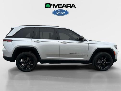 2024 Jeep Grand Cherokee Laredo