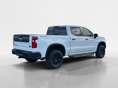 Summit White 2023 Chevrolet Silverado 1500 ZR2
